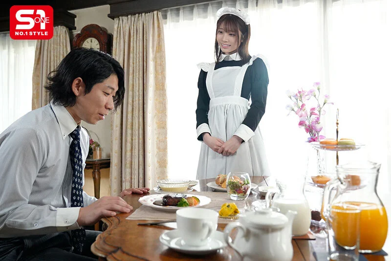 朝ごはんを用意してくれたメイド河北彩伽。