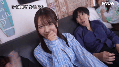 ヤリサー男たちにそそのかれる彼女。