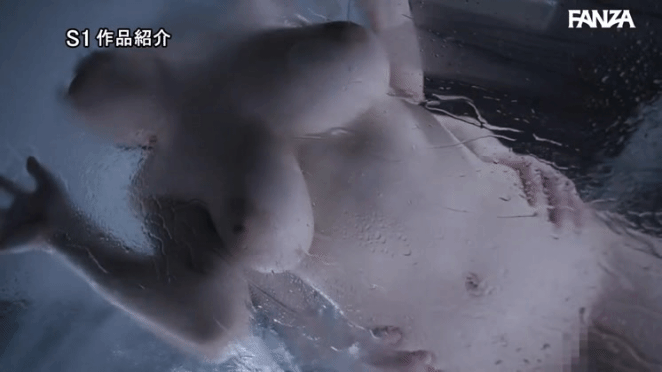 シャワールームで乳ワイパー。